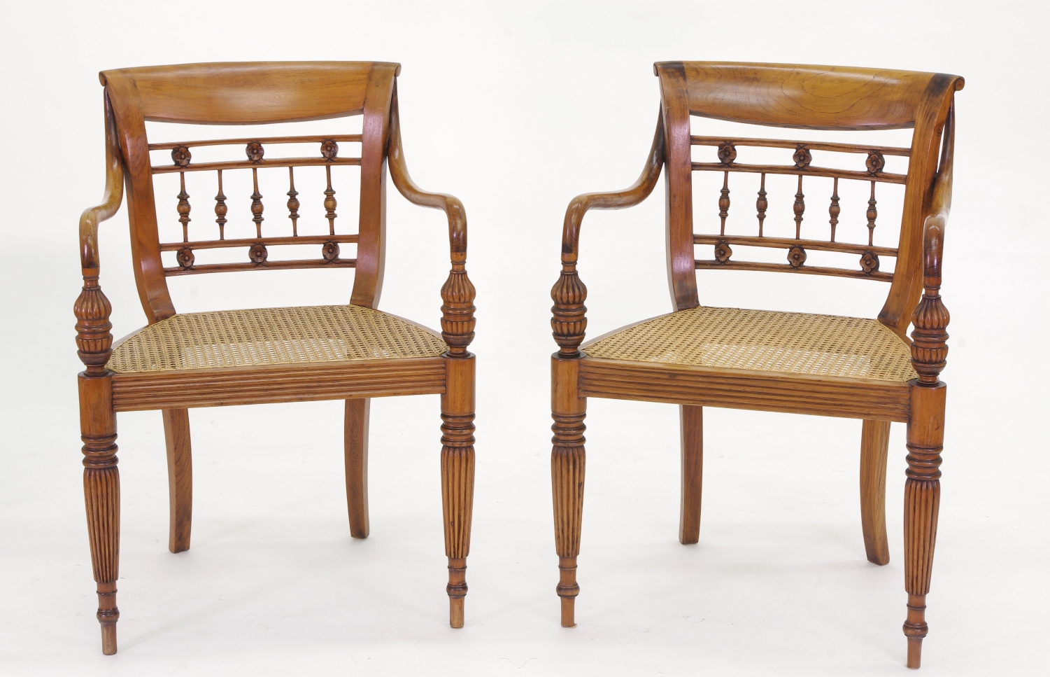 colonial dining room chairs