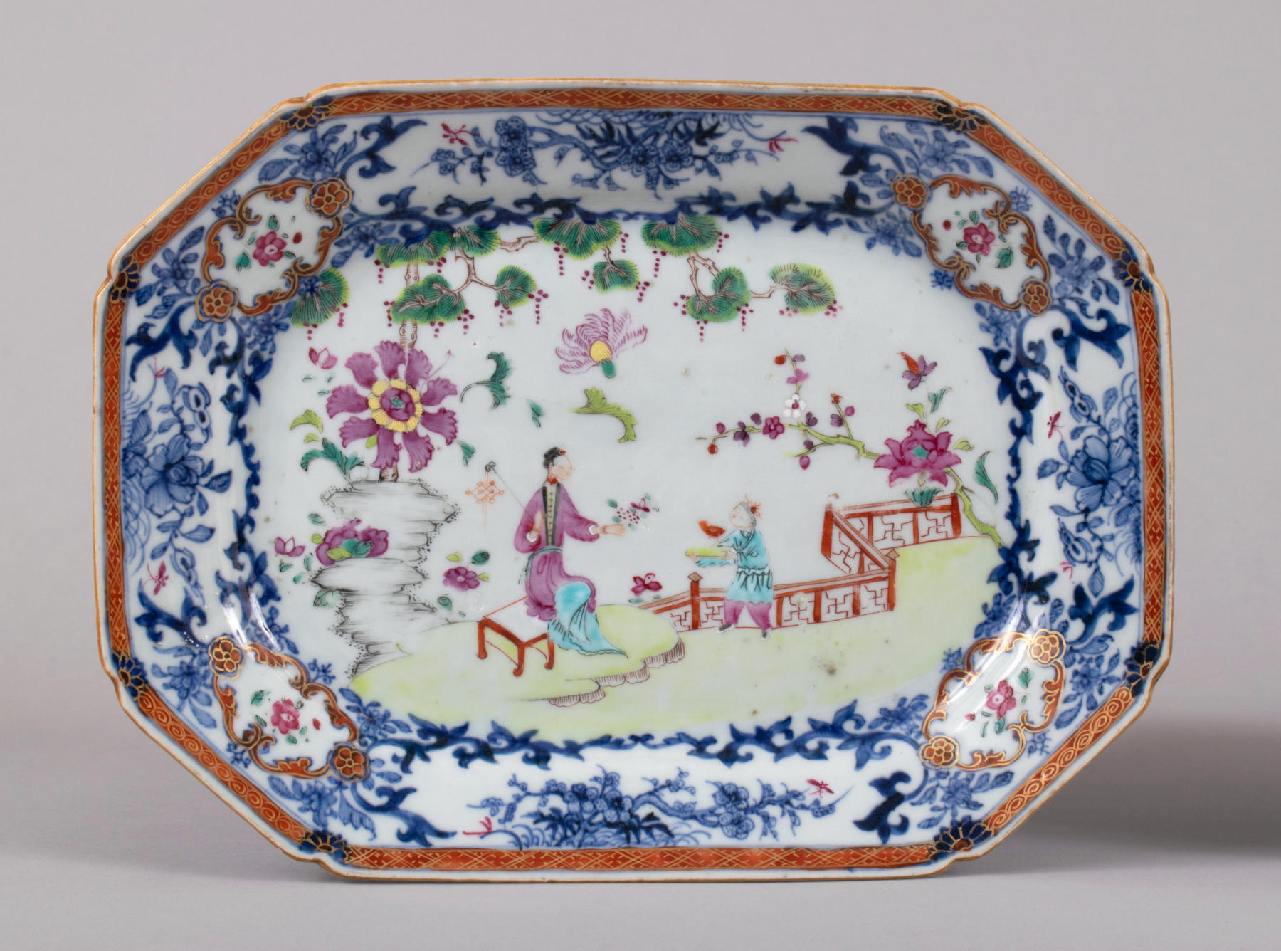 Pair of Chinese Export Platters from the Van Cortlandt Service, c. 1770