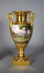 View 5: Fine Pair of Old Paris Porcelain Vases